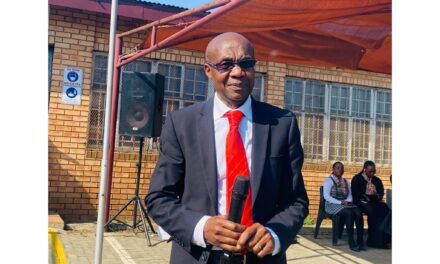 ‘We salute you’: Sizwakele bids farewell to principal after 36 years of service